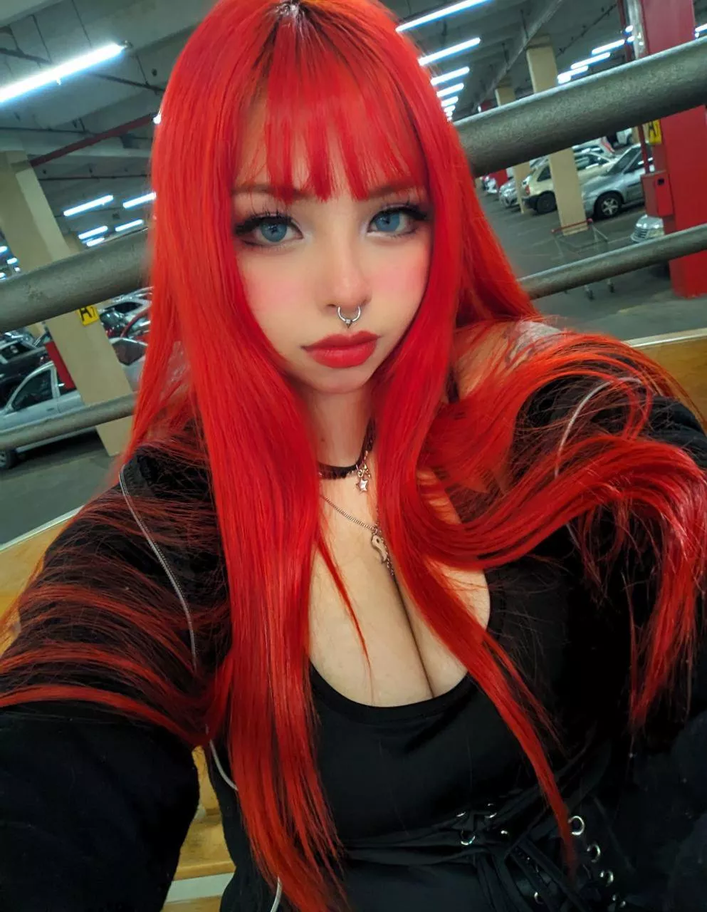 i know you can't resist this cute latina face of minee..