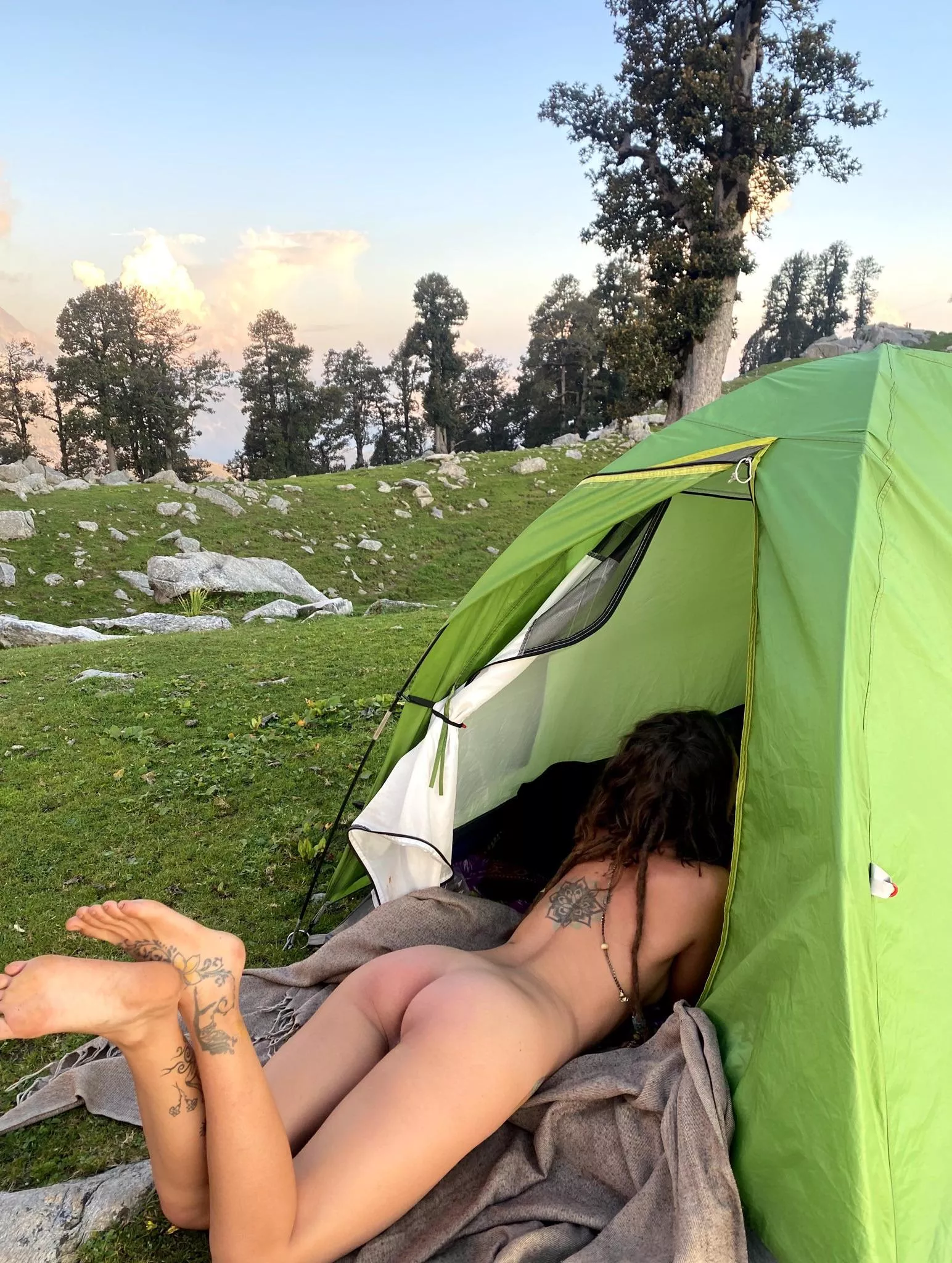 I need to be spanked before the sun goes down 