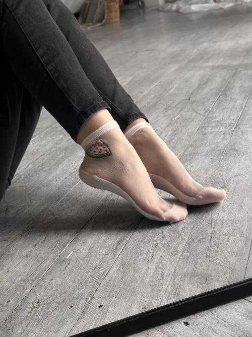 I’ll let you fuck my face if you give me a foot rub first…