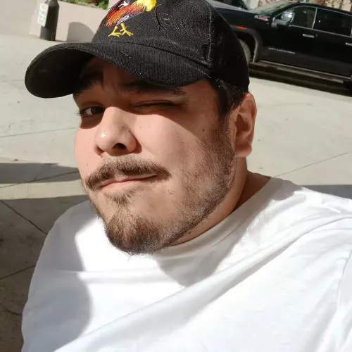 Leave a comment if you're into bears and bear hugs. 🧸