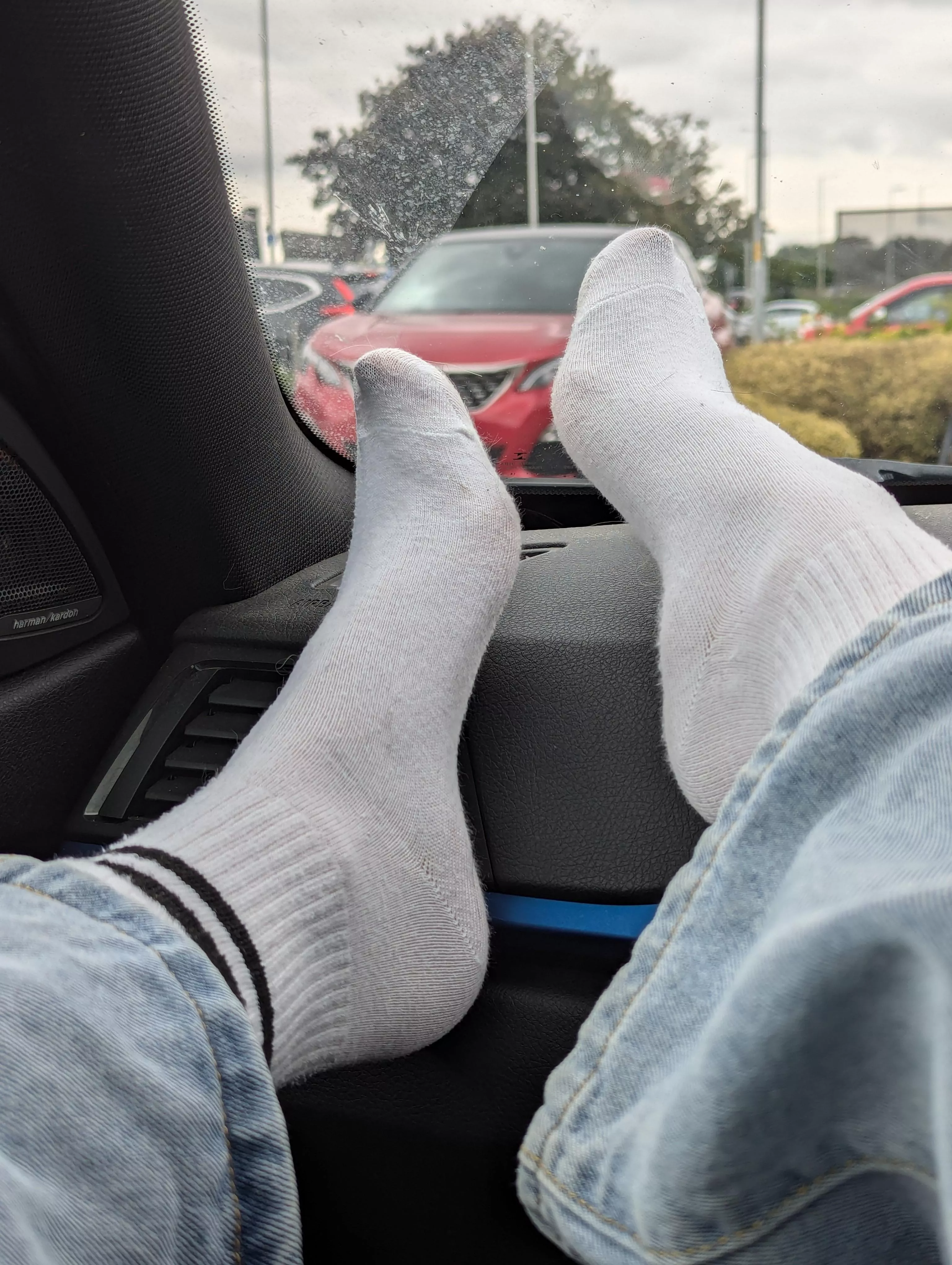 What would you do if you walked past my feet 🤔😘