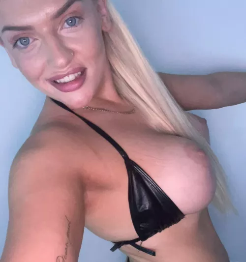 your favorite girl next door