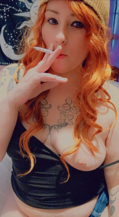 Do you like smoking mombods..