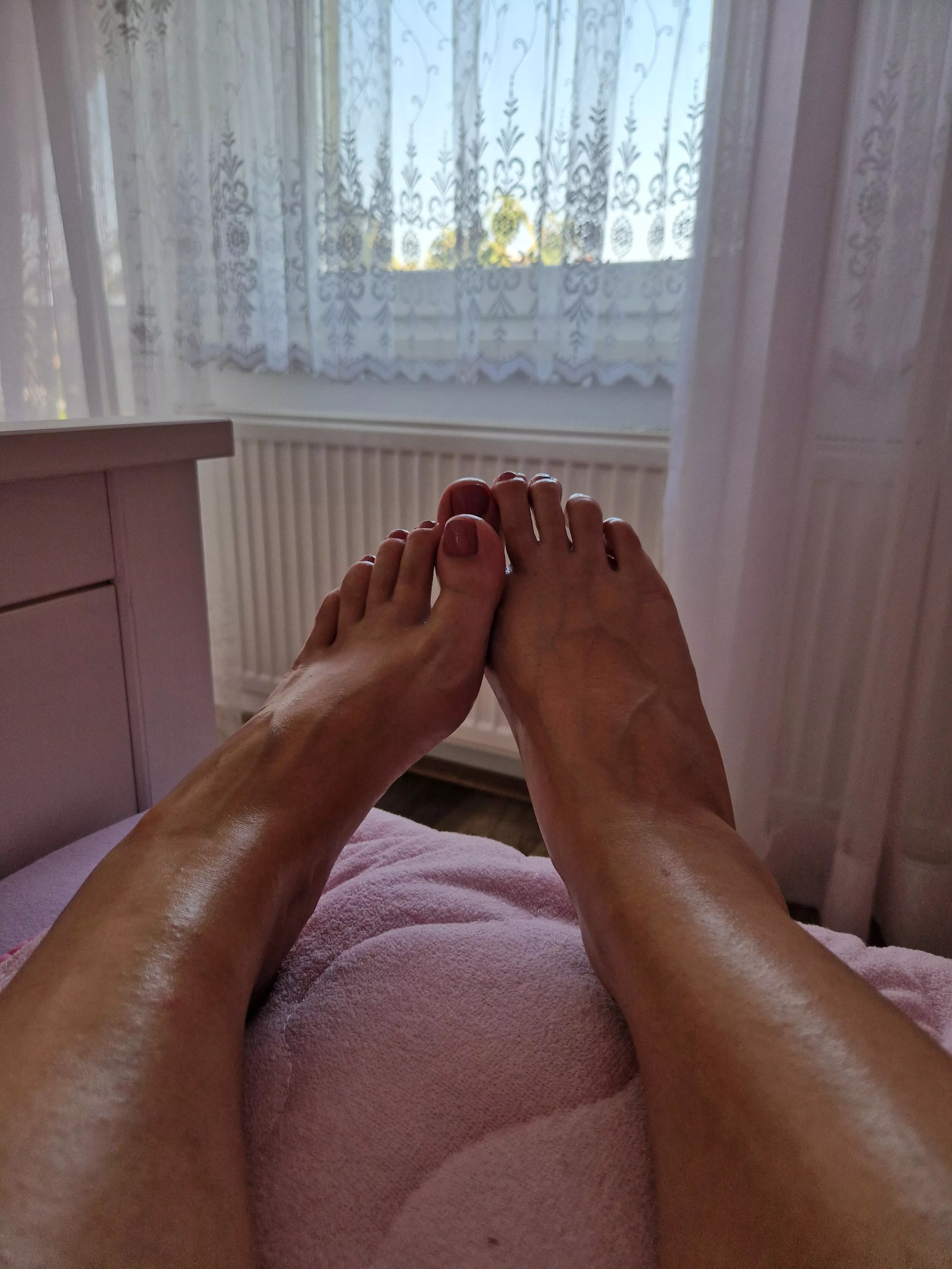 First time posting here? What do you think of my toes?