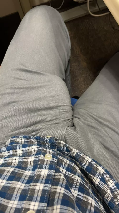 Happy Monday from the office friends! [33]