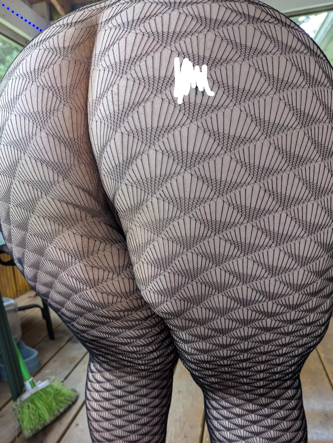 Hi there! Decided to clean out my photos gallery and any nudesI forgot would be posted sooooo!