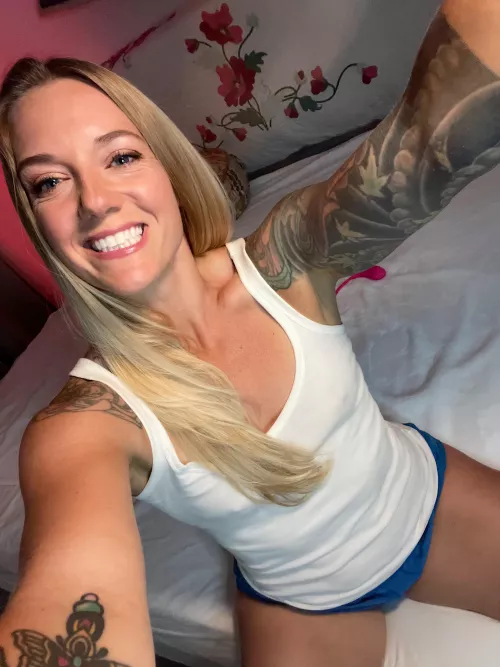 I can’t wait to see you in my stream tomorrow! This is what I wore tonight… 