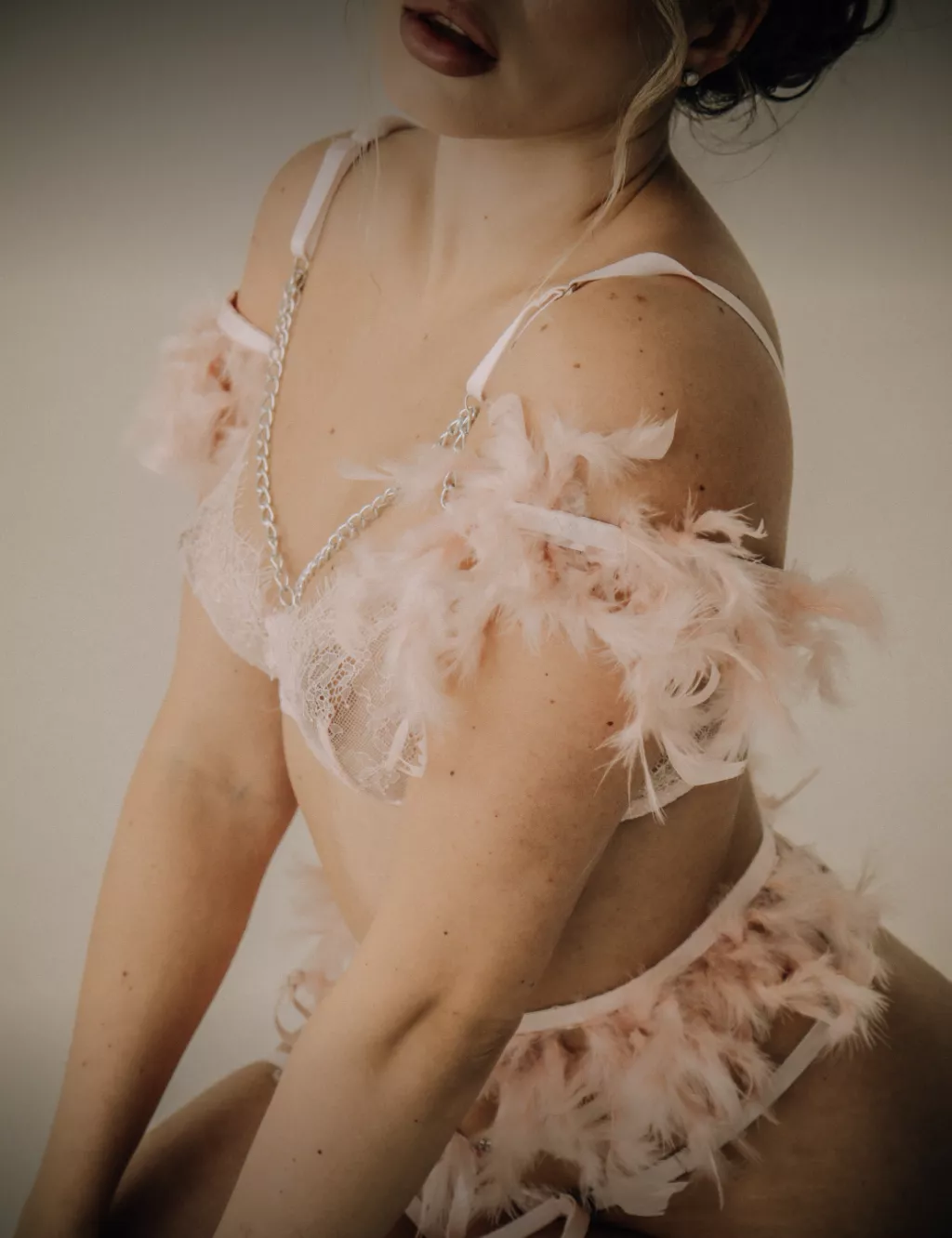 I think that this photo is so cute, what do you think about it?