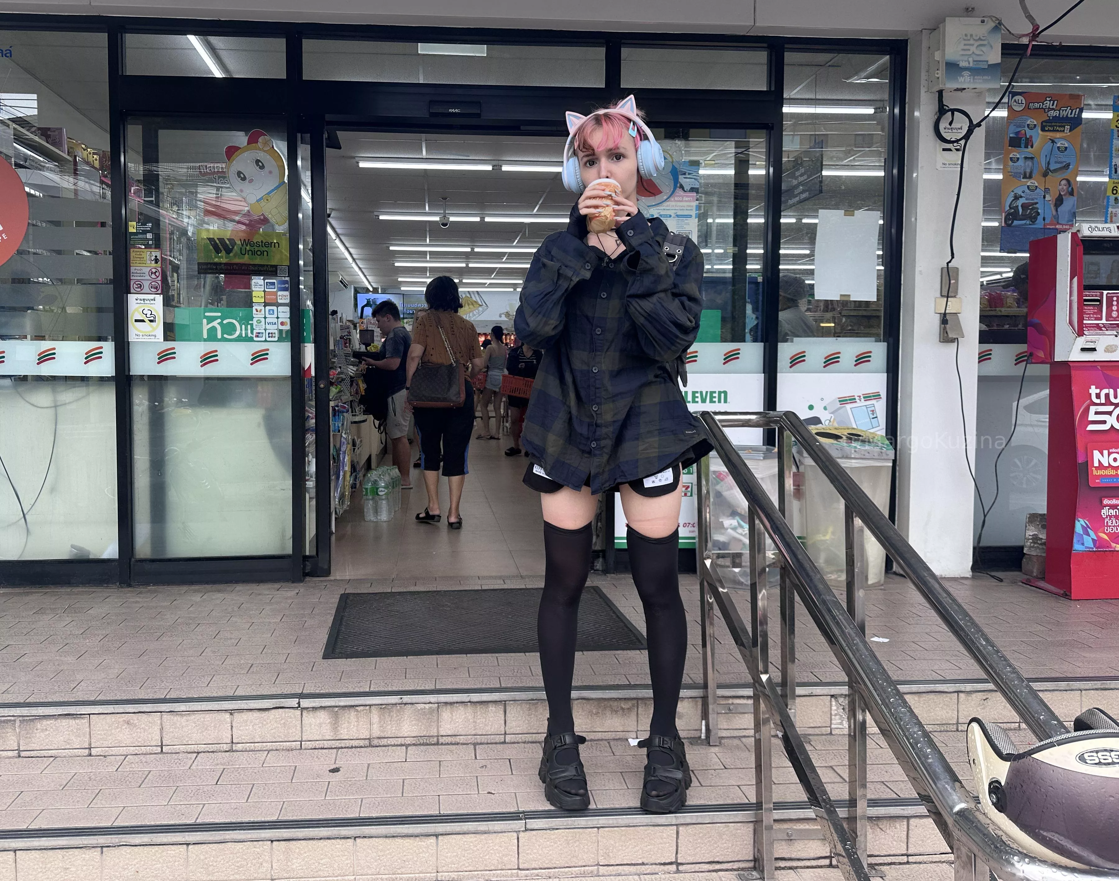 outdoor stocking & boots