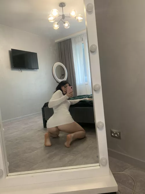 Squeeze my hips and spank my booty