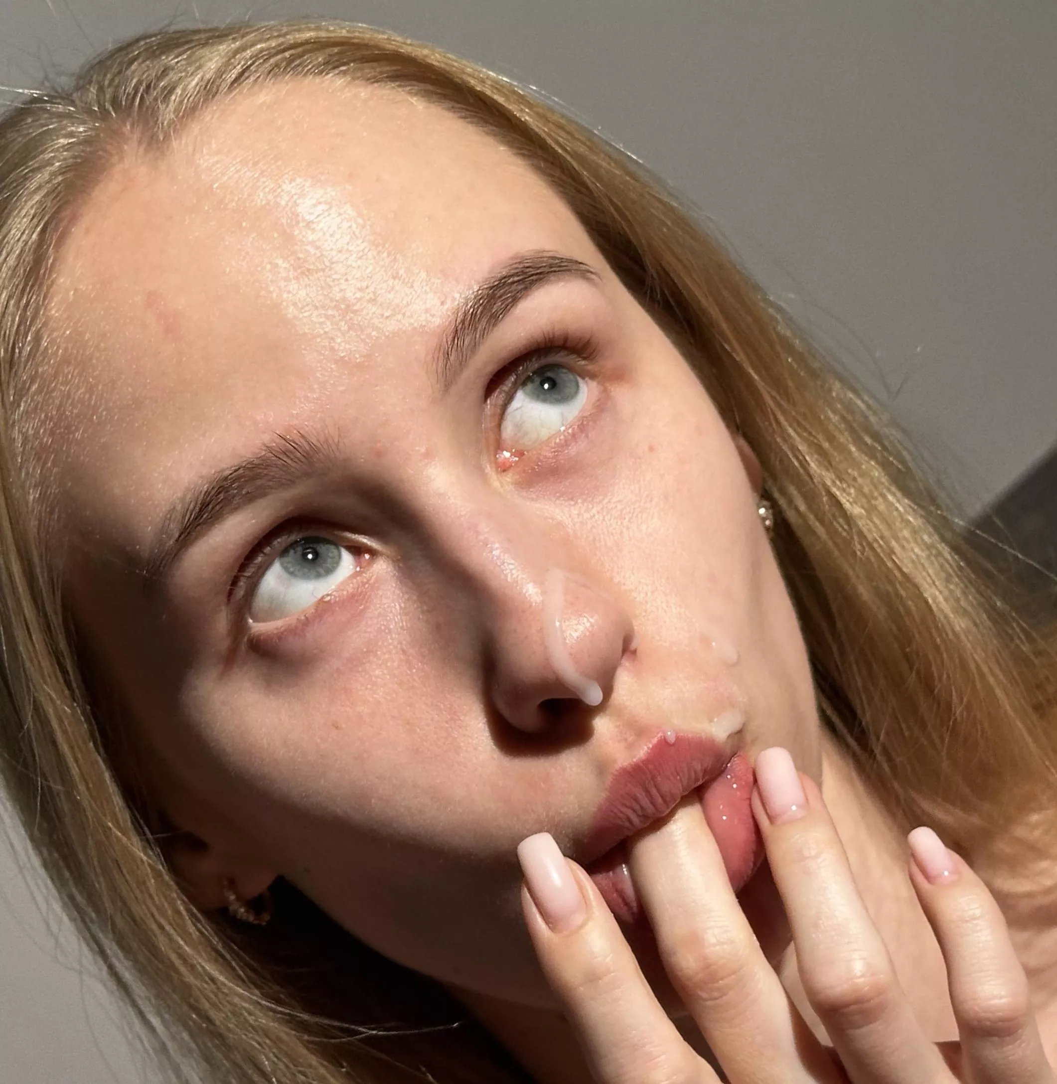 I had a manicure today, and these nudes are gorgeous