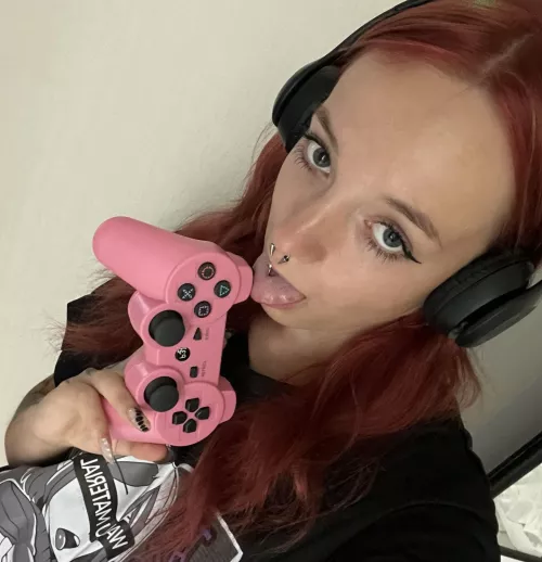 I hope you like gamers with red hair