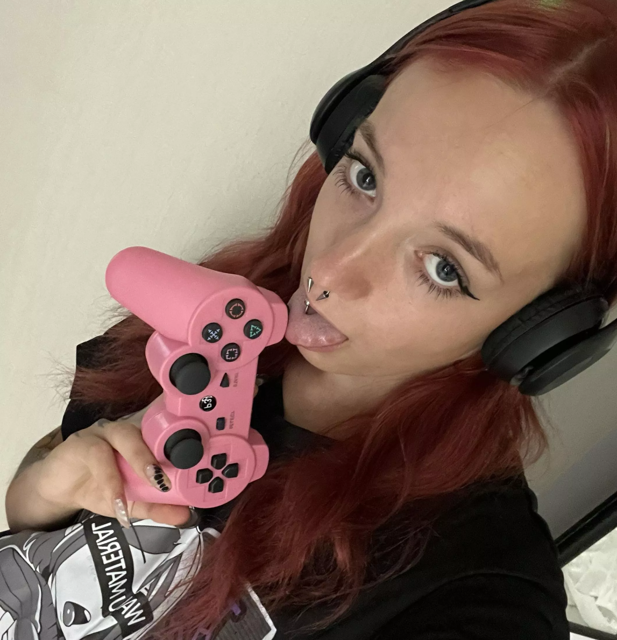 I hope you like gamers with red hair
