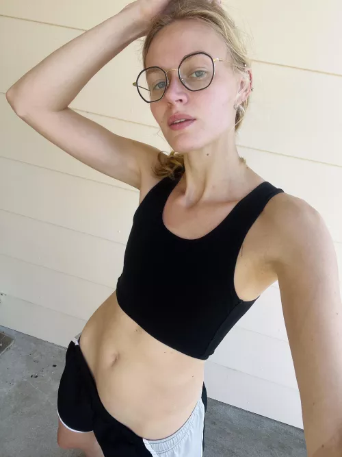 I wanna go on a wholesome but extremely flirtatious walk with someone 😈