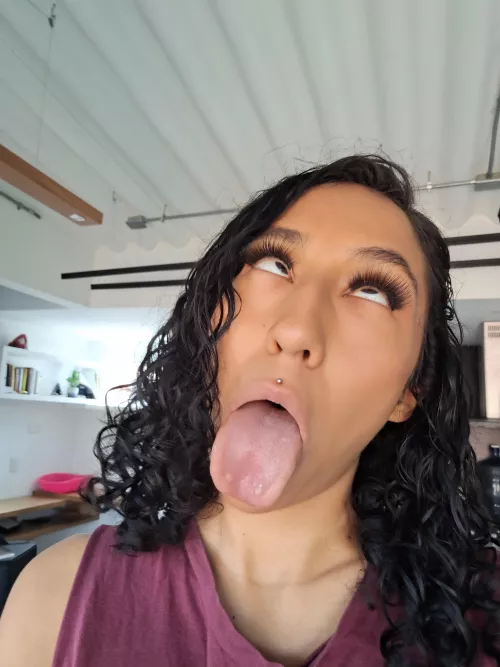 start your week in the best way with my tongue