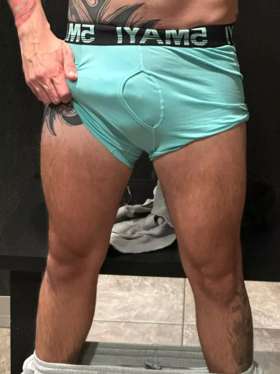 Wild side out, ready for some fun