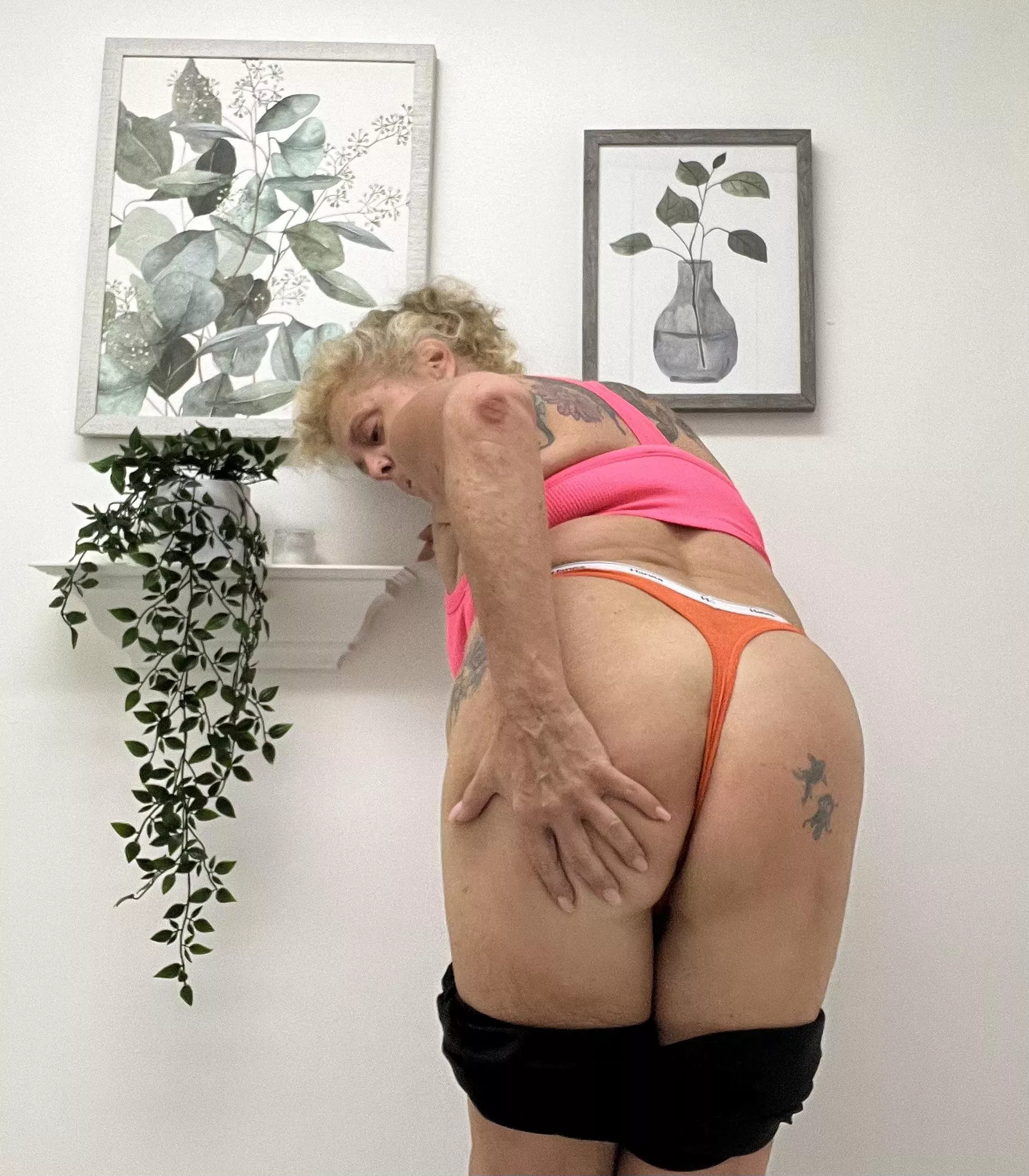 Would you assist me with an adjustment of my panties