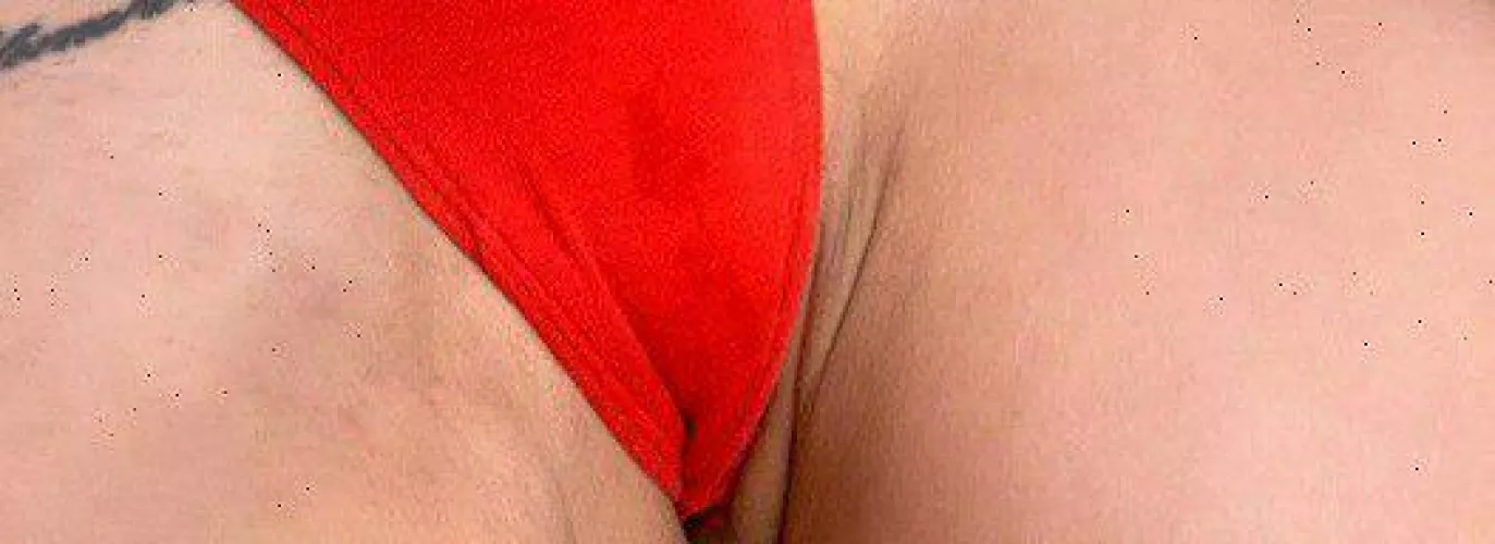 you can feel the wet in my red panty