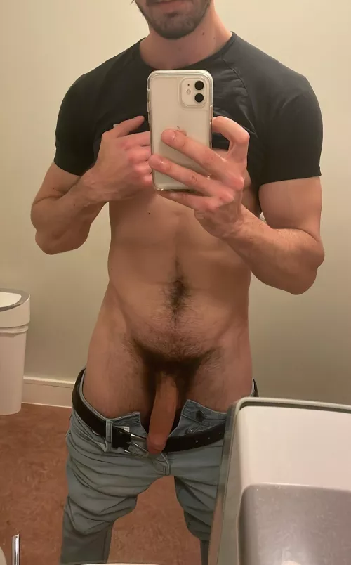 [32] any other bros like to free ball?