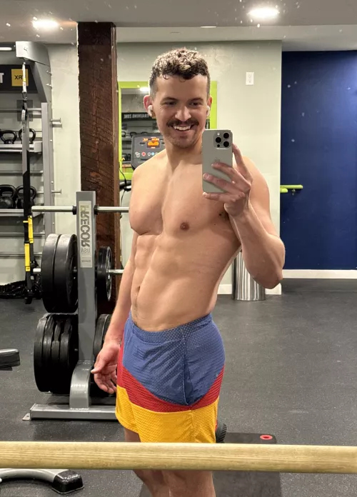 Happy hump day, bros! Appreciate your kind words on my first post. Make the rest of your week the best.