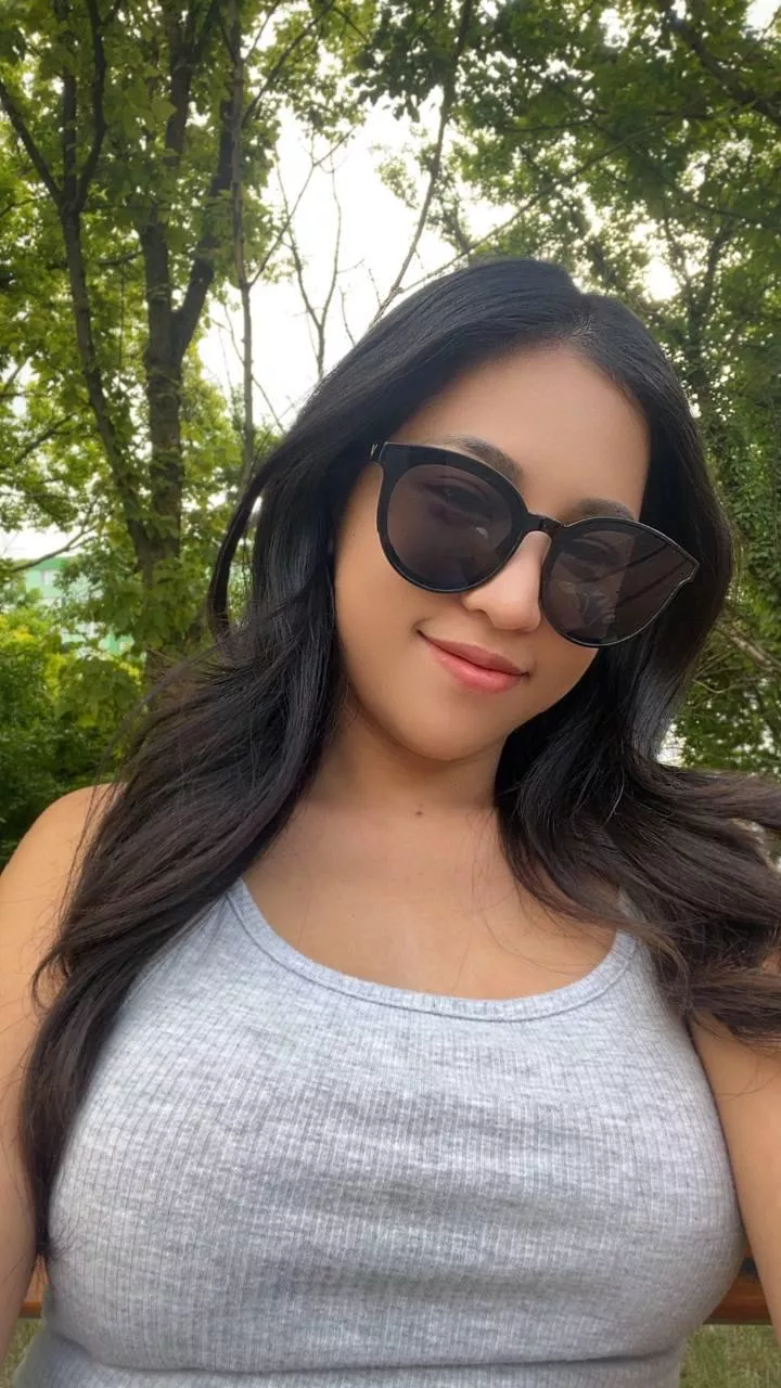 How distracting am I? 😏