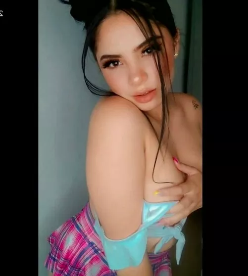 I'm home alone, ready to give you all of my daddy