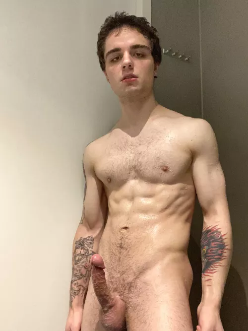 POV: we’re flatmates and you find me like this… what would you do? 