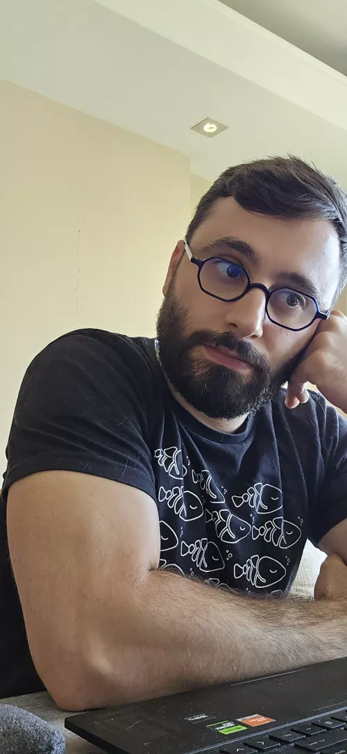 The past couple of days have been so dark and heavy... the violence in my country is escalating, hopelessness rises... and with my mental health struggles it hasn't been easy. Hug your loved ones and cherish every moment. <3 as always chat is open --