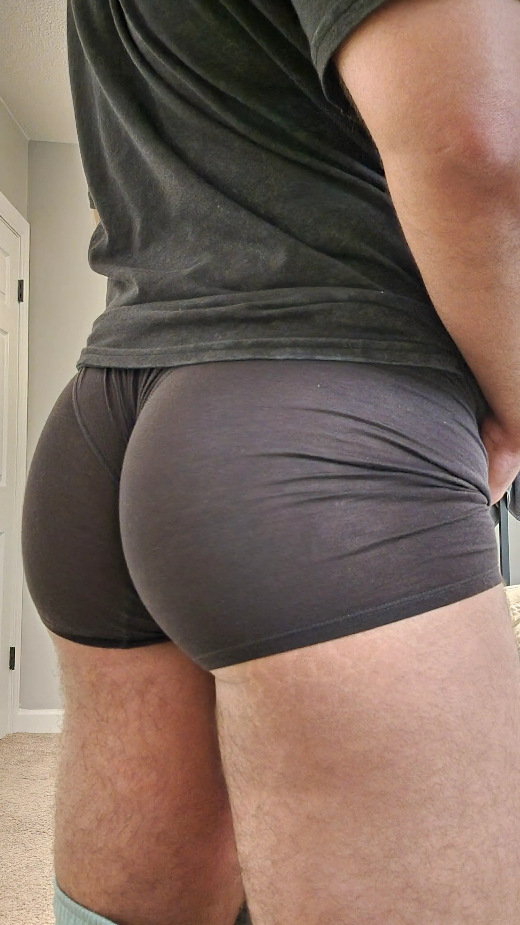 [19] Do you think my butt is growing?