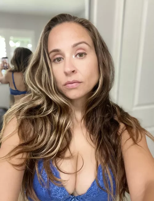 A serious selfie from a not very serious person 