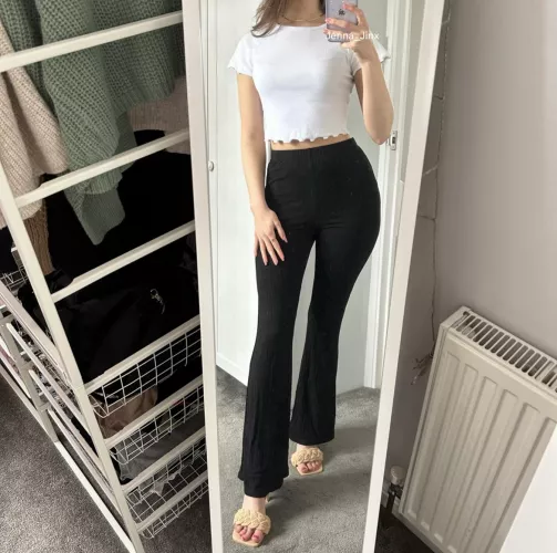 Dressed up ready for the campus bar OC