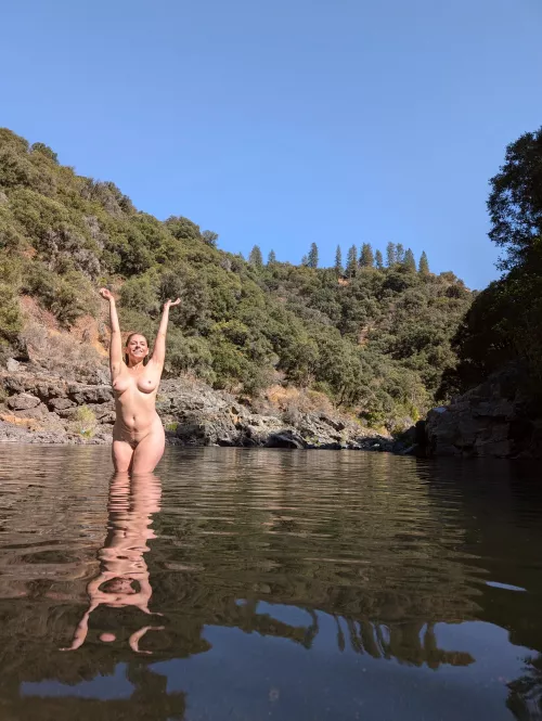 There are lots of nude spots on the Yuba River in California