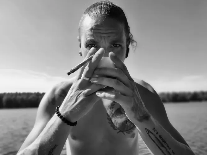 Who wants to s[M]oke with me? 