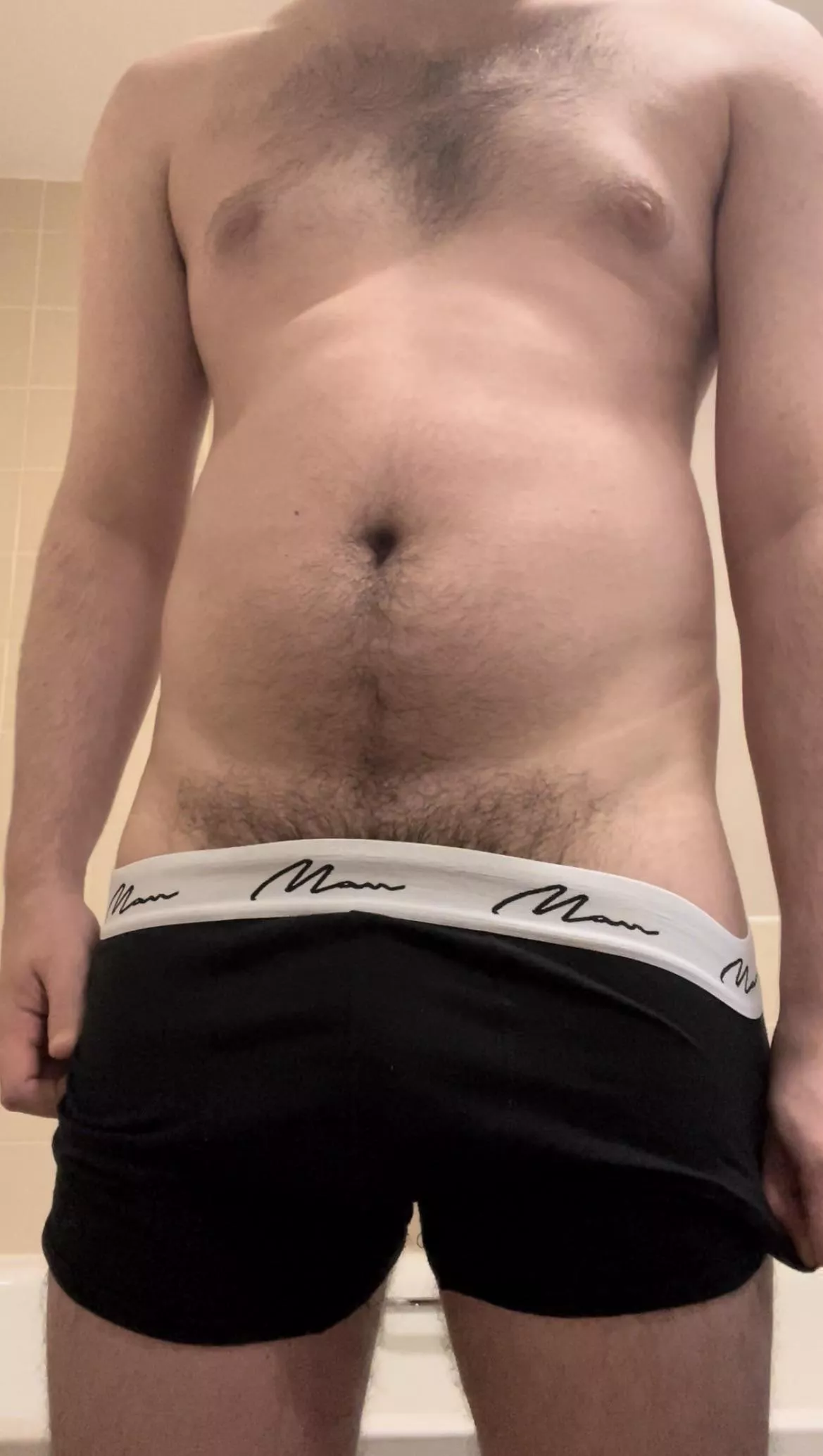 Do I turn you on??😏 Dms open💦😈