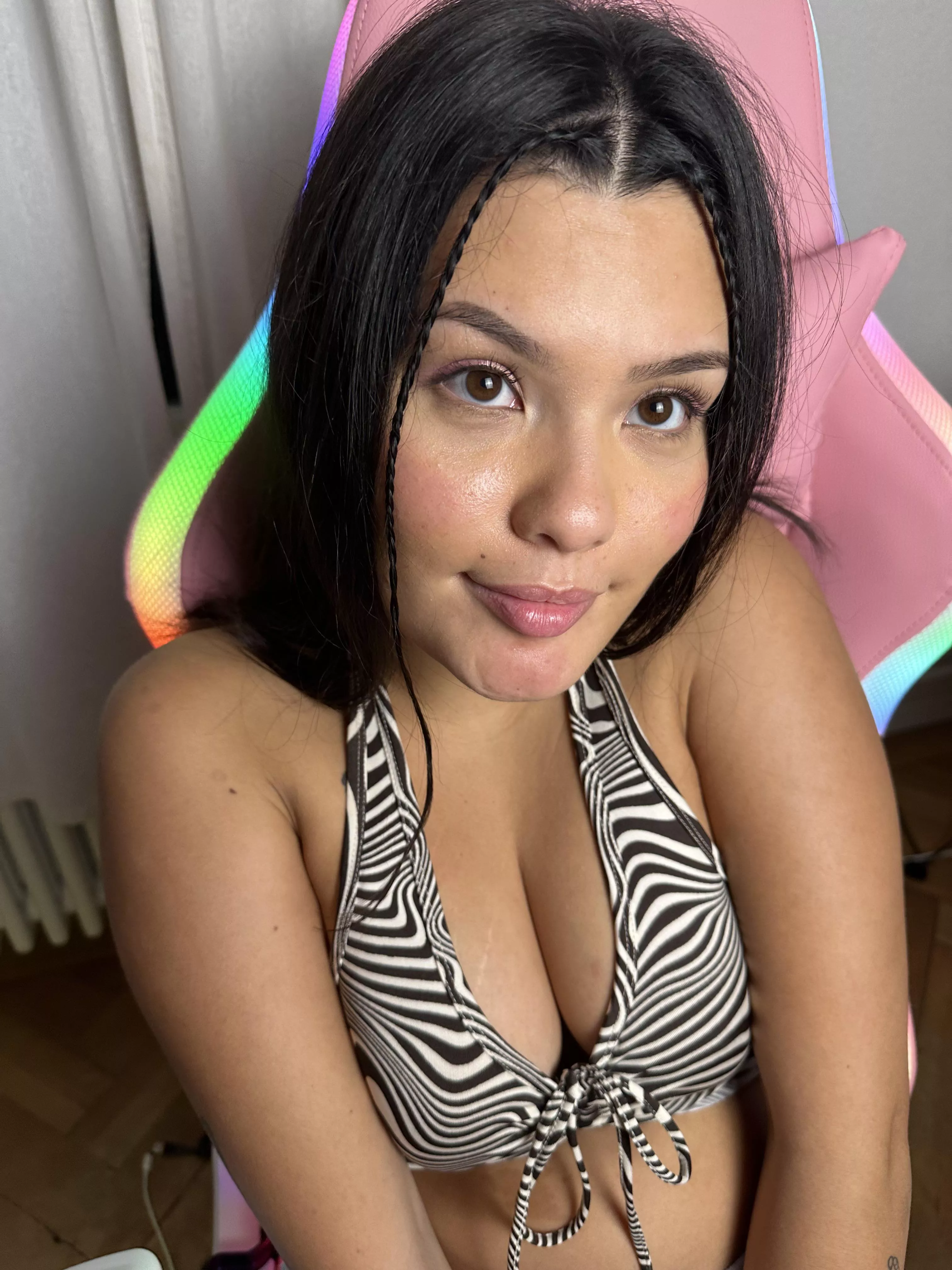 i had my first kiss and it was amazing 🥹💖