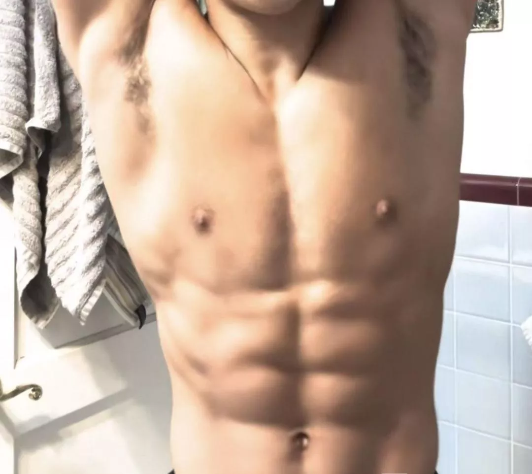 I want a gay man whose ass is soft and has no hair ❤