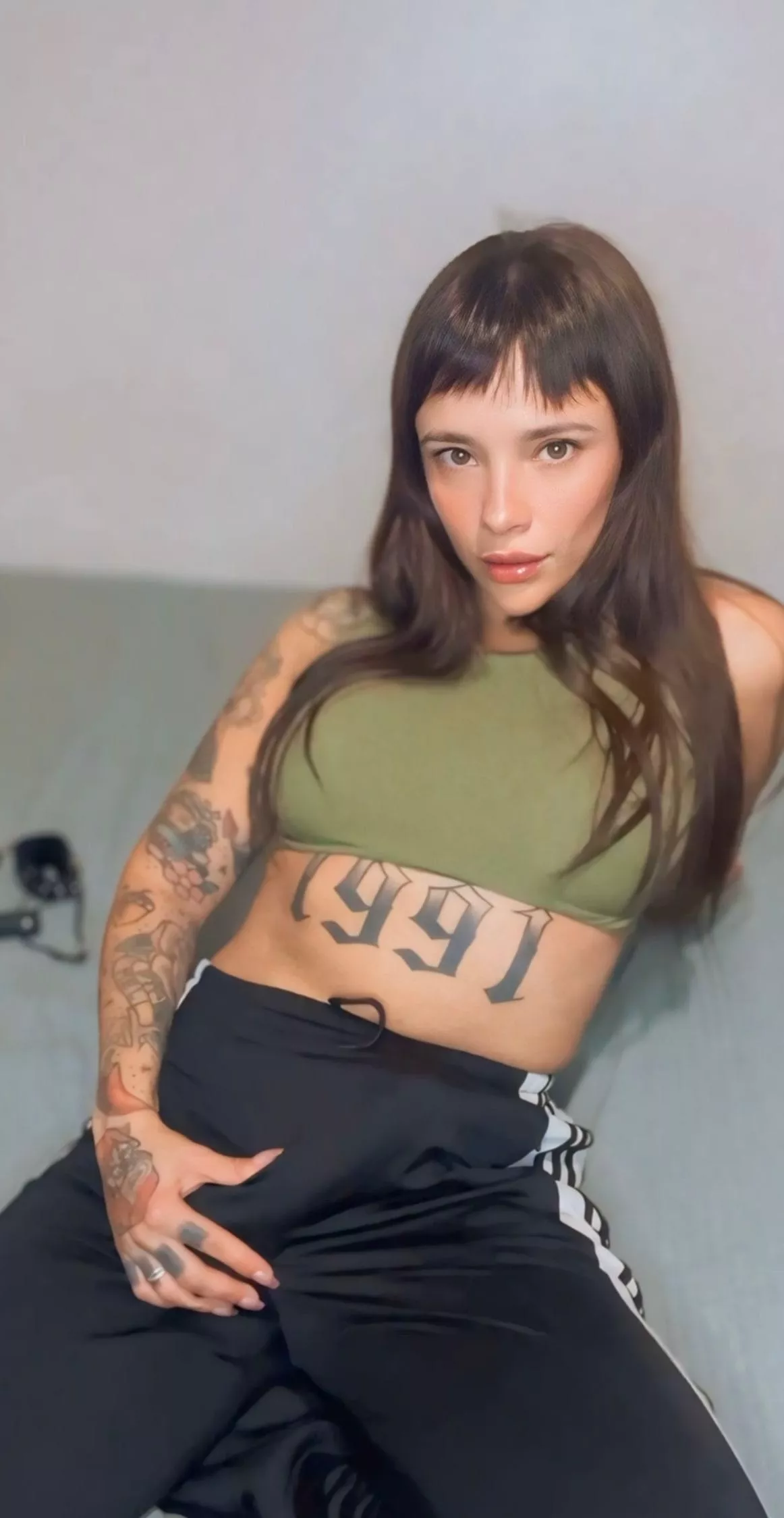 If I snuggle up to you at the gym, would you mind?
