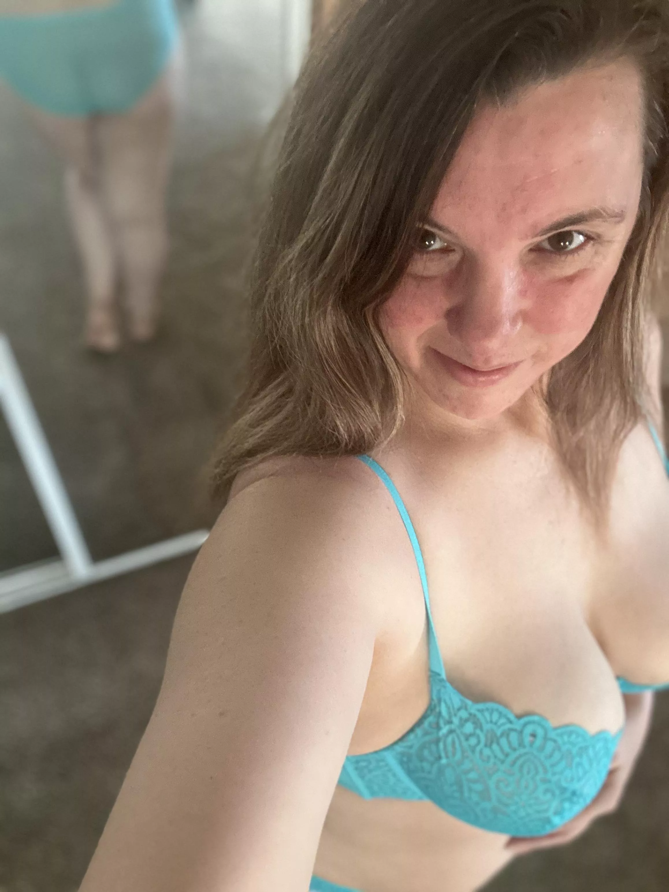 Sure i'm 48 and have 2 kids, you won't care about that or that i'm married as soon as you get back there and us this. (f47)