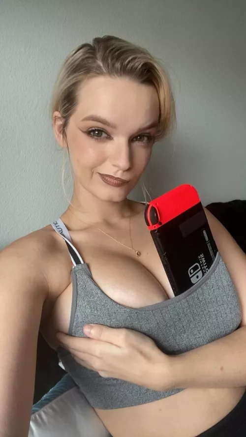 The next thing to fit in my pussy... a switch