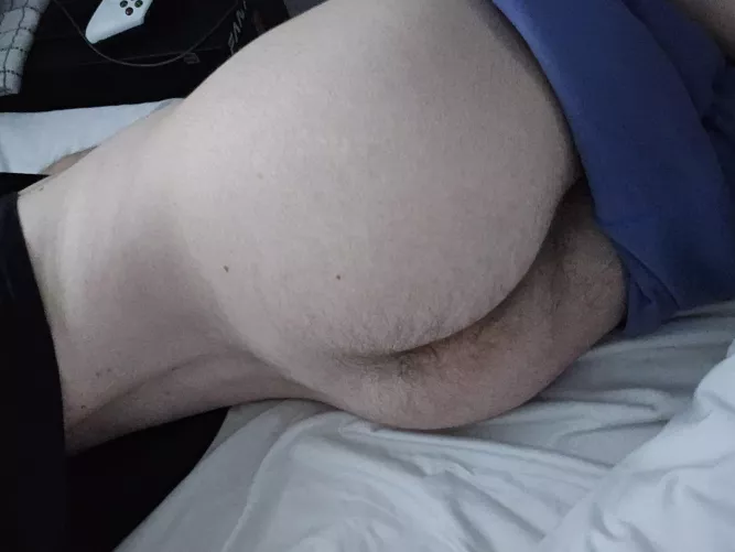 Who wants to feed me their cock on the daily?