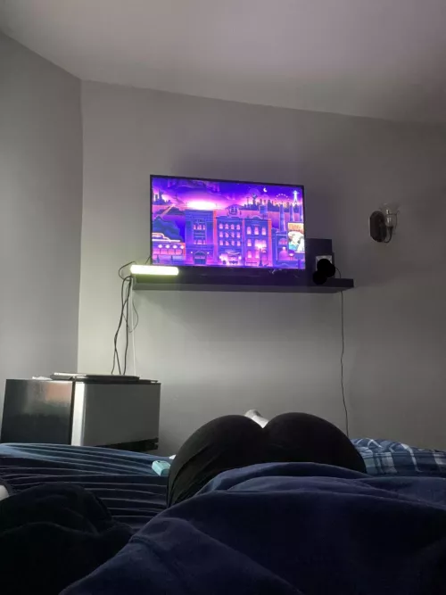 19. If your hot send me your snap or