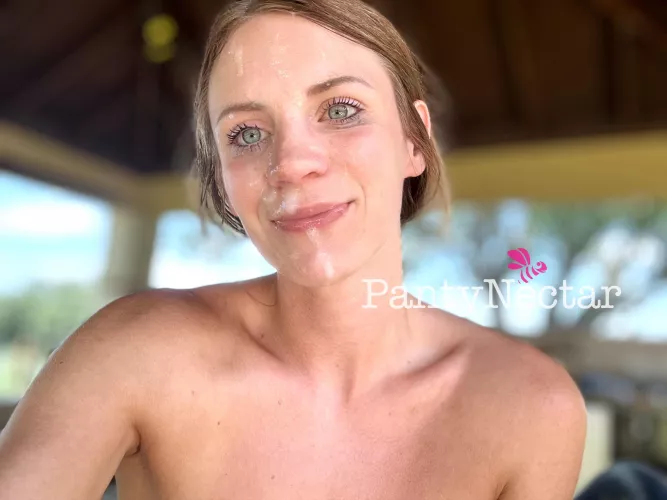 Big mess of warm cum on my face 