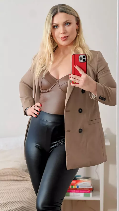 Blonde in leather, what could be sexier