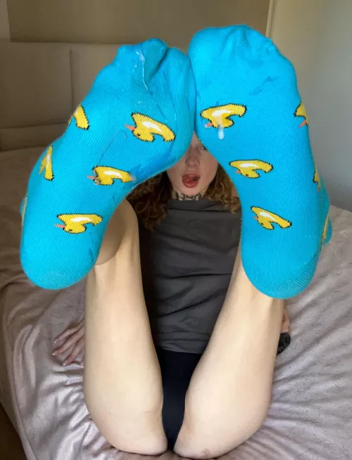 Daddy asked me to jerk him off with these legs and he came really fast