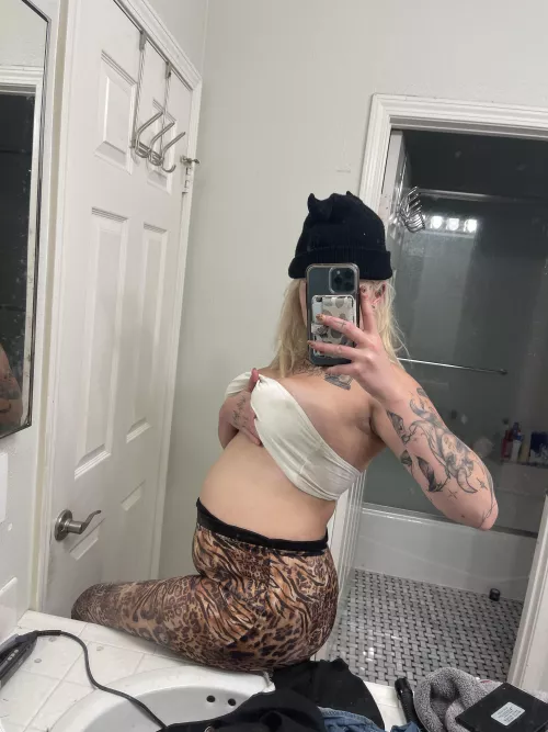 Feeling so big as of lately 😋