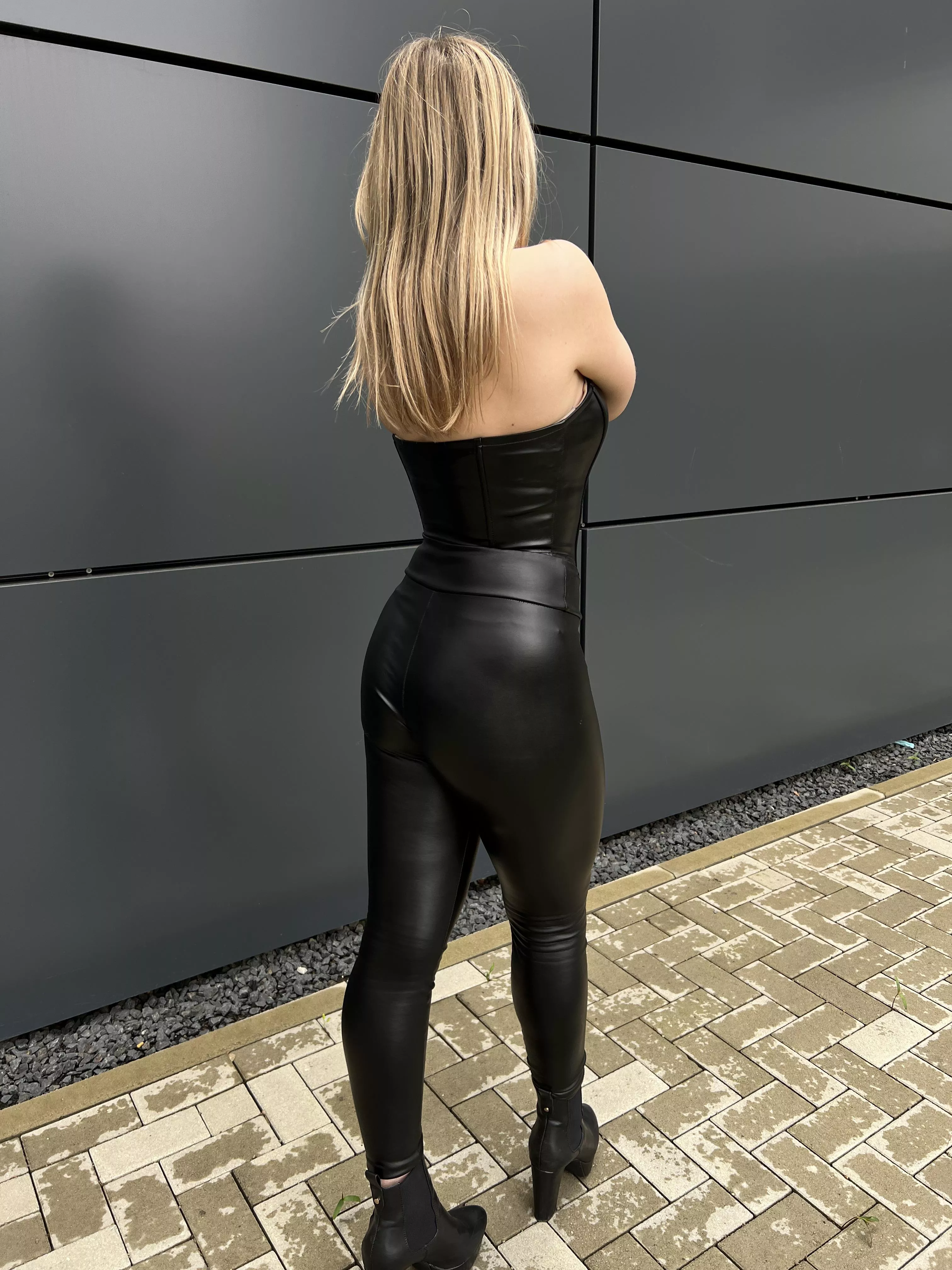 Let me be the reason you're hard today
