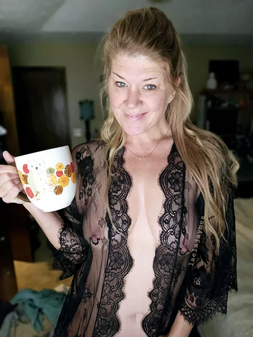 The bigger the mug, the more I swallow