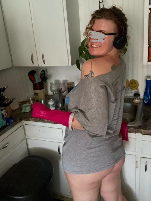 Chores don’t need pants, duh 