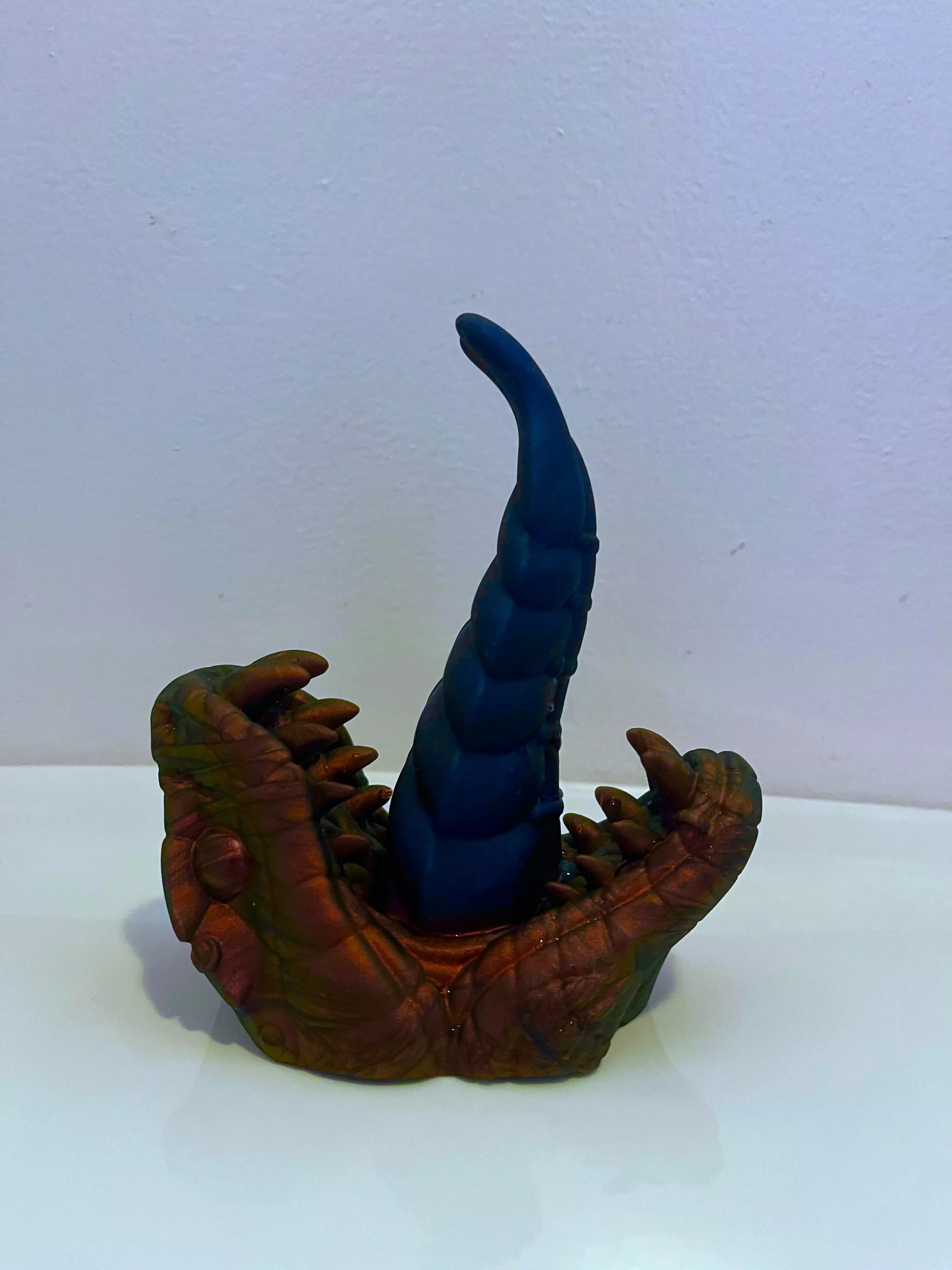 custom Yuanti (colors: midnight & dragon’s breath ultra shift) from Wandering Bard Toys 