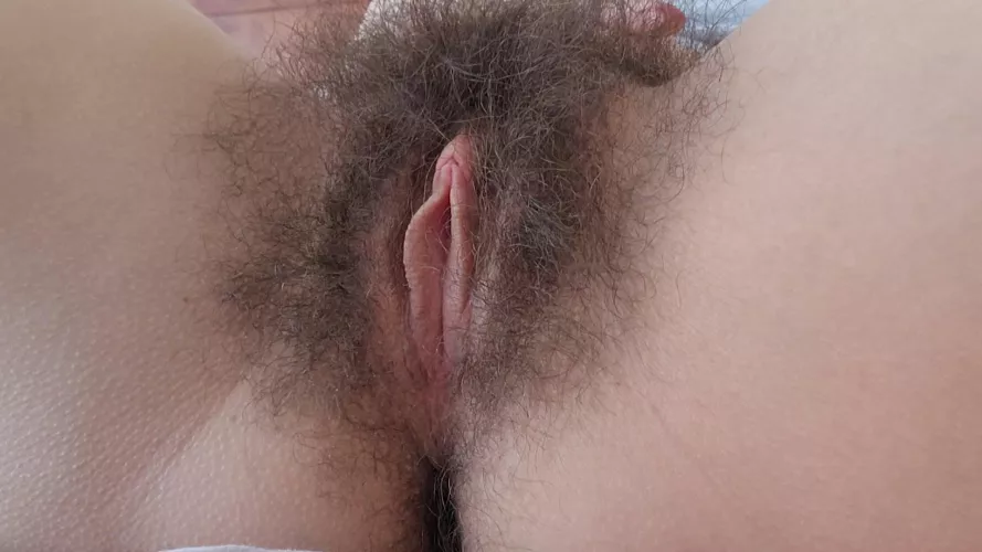 Hairy pussy for breakfast